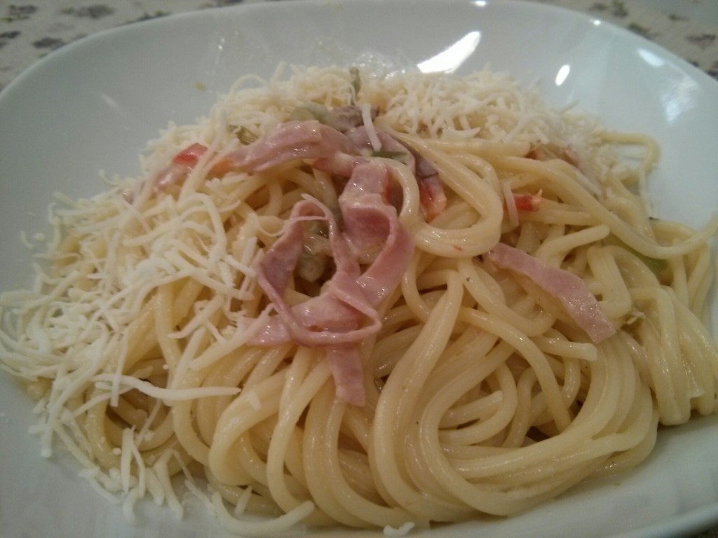 Pasta con nata y jamón