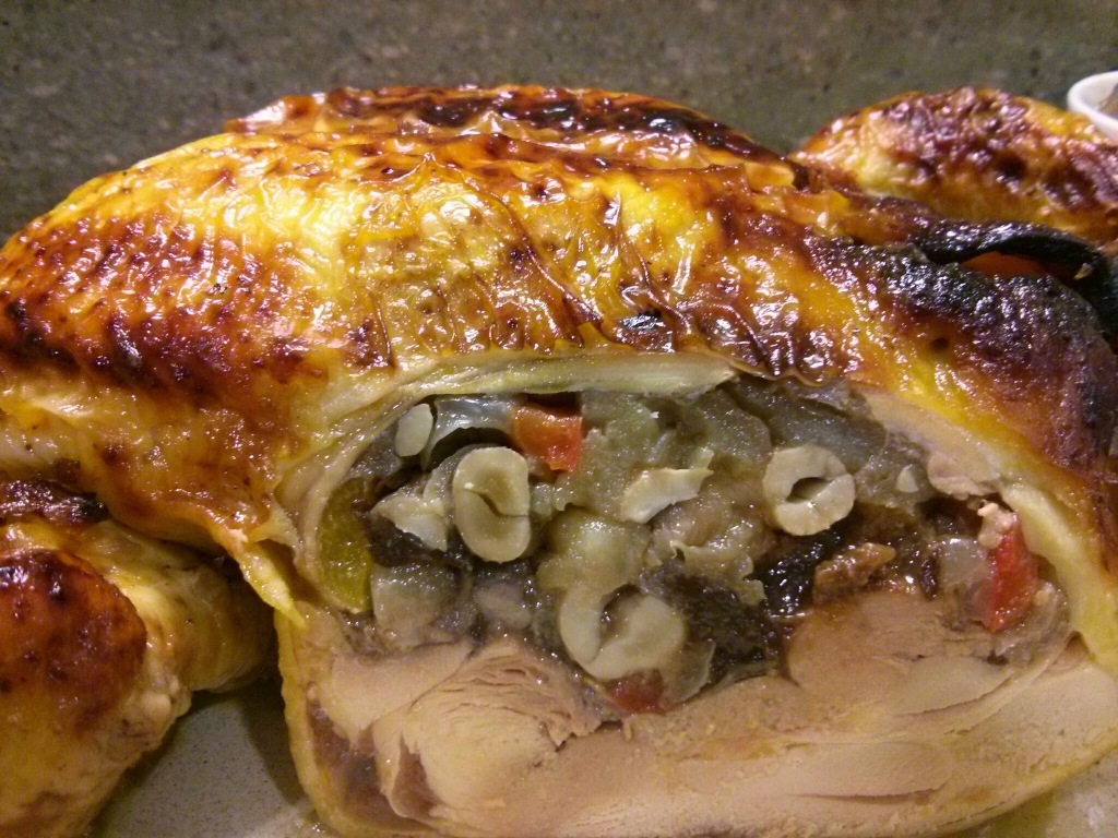 Pollo relleno de manzana y frutos secos